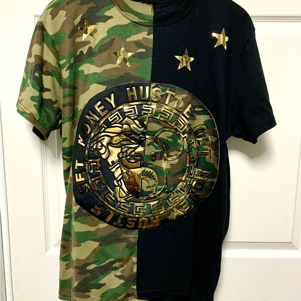 GET MONEY CLOTHING Co. UK Black/Camo Gold Applique’ Men’s T-shirt